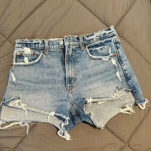 Abercrombie & Fitch ‘The Mom Short’